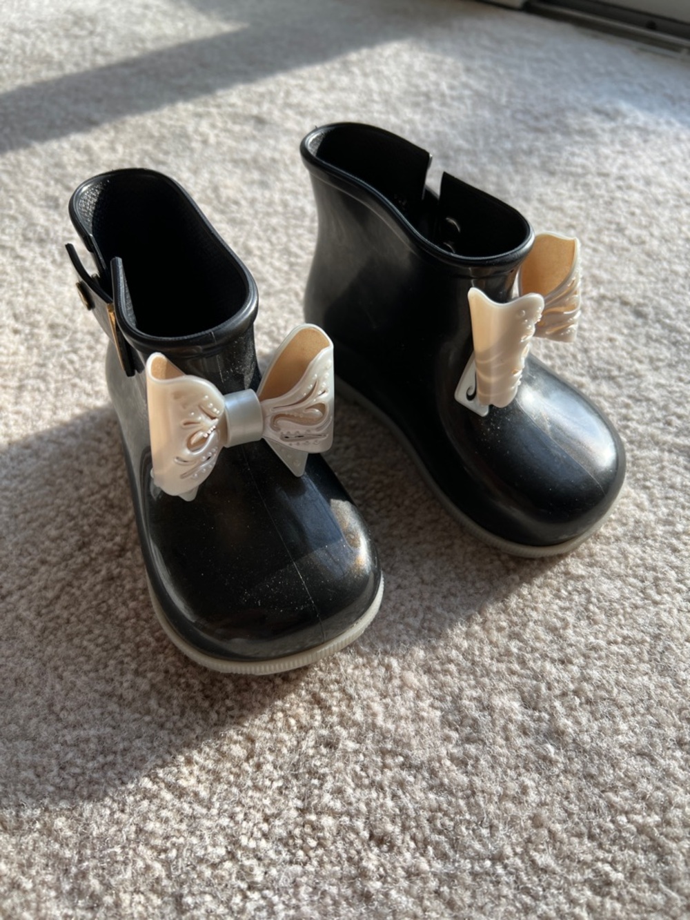 Mini Melissa Black Kids Rain Boots with Cream Bow